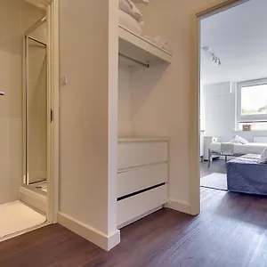 Hill House Apartment